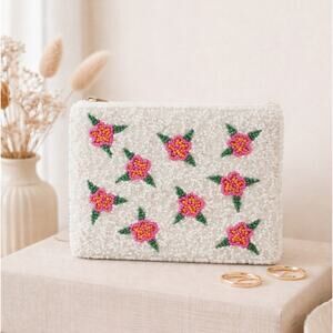 Kay Lee White Floral Beaded Coin Purse New